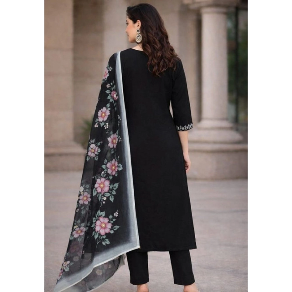 PID-65968-Women-s-Chanderi-Silk-Ethnic-Motif-V-Neck-Three-Quarter-Sleeve-Kurti-With-Pant-Dupatta-Se-1000x1000-1.webp