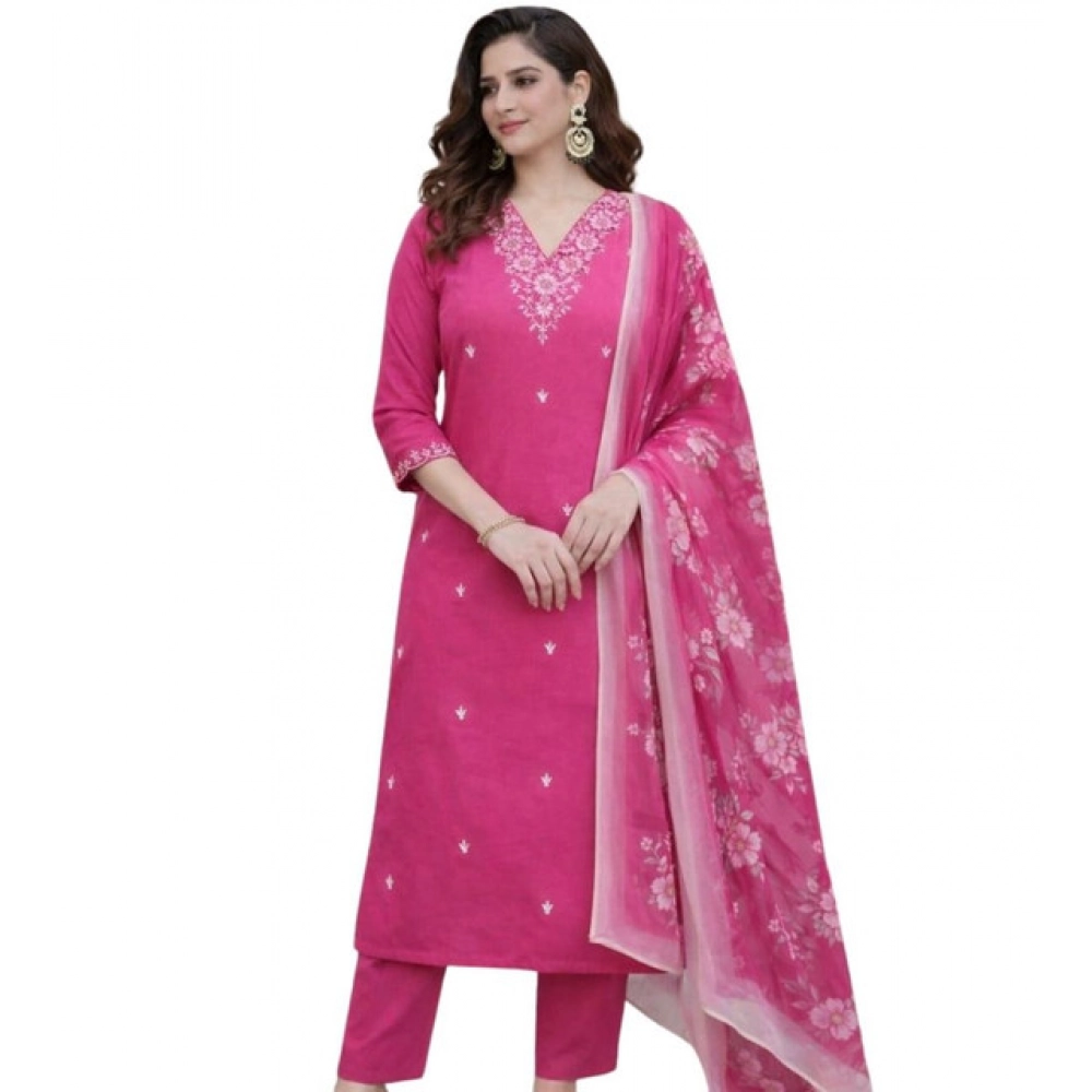 PID-65970-Women-s-Chanderi-Silk-Ethnic-Motif-V-Neck-Three-Quarter-Sleeve-Kurti-With-Pant-Dupatta-Se-1000x1000-1.webp