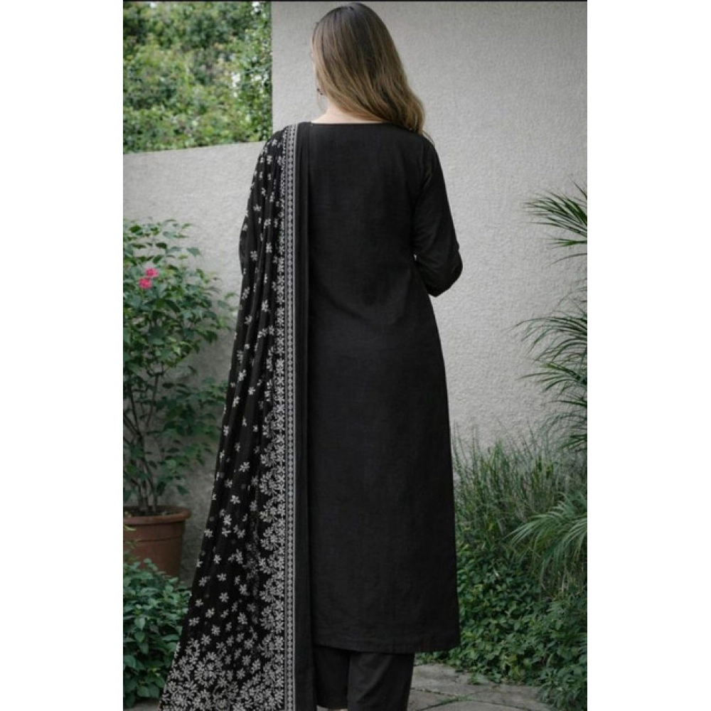 PID-65973-Women-s-Chanderi-Silk-Ethnic-Motif-Notch-Three-Quarter-Sleeve-Kurti-With-Pant-Dupatta-Set-1000x1000-1.webp